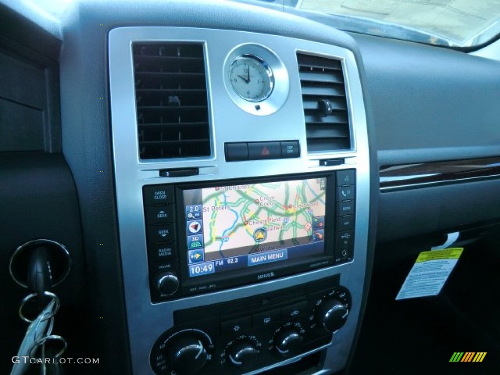 2010 Chrysler 300 C HEMI Navigation Photo #57982436