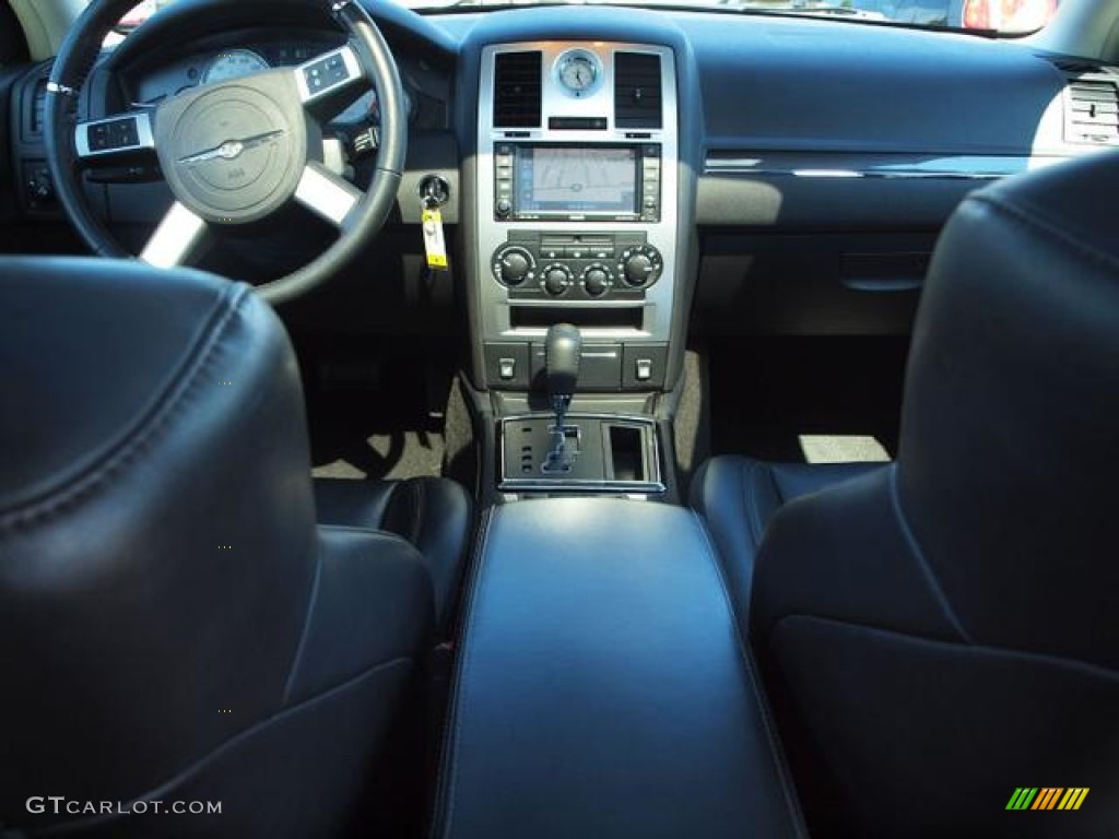 2008 Chrysler 300 C SRT8 Dashboard Photos