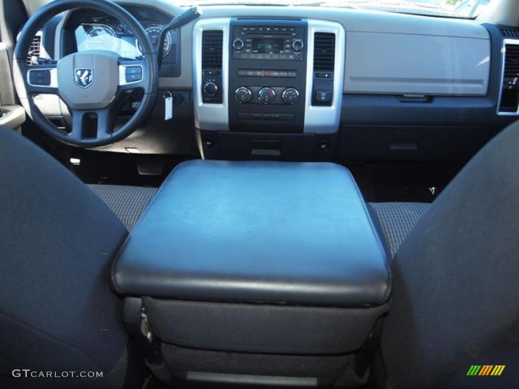 2009 Ram 1500 SLT Crew Cab 4x4 - Bright Silver Metallic / Dark Slate/Medium Graystone photo #9