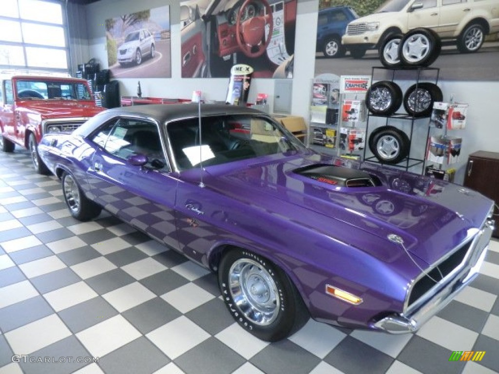 Plum Crazy 1970 Dodge Challenger R/T Coupe Exterior Photo #57984935