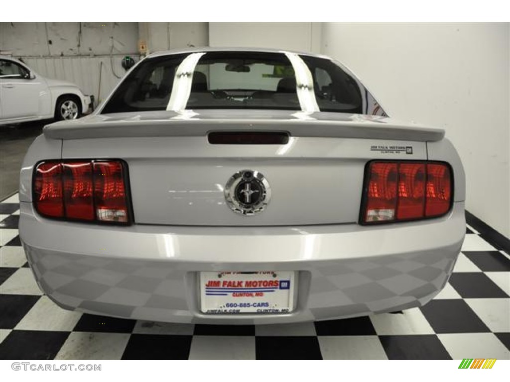 2007 Mustang V6 Deluxe Coupe - Satin Silver Metallic / Dark Charcoal photo #6
