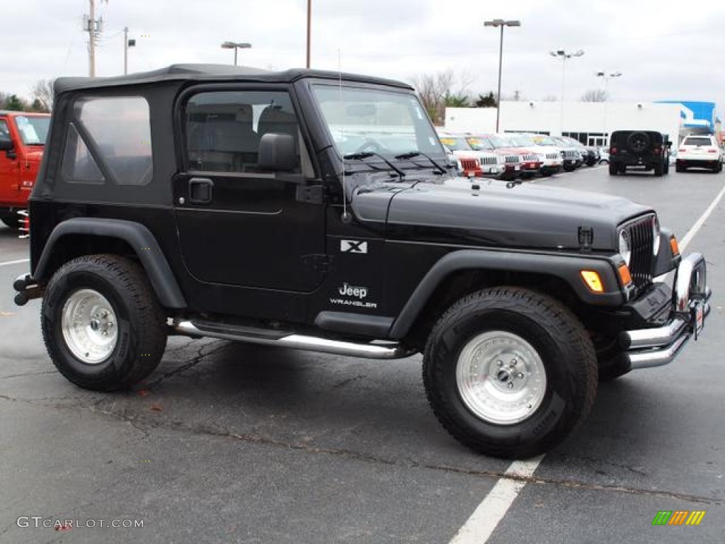 2004 Wrangler X 4x4 - Black / Dark Slate Gray photo #2