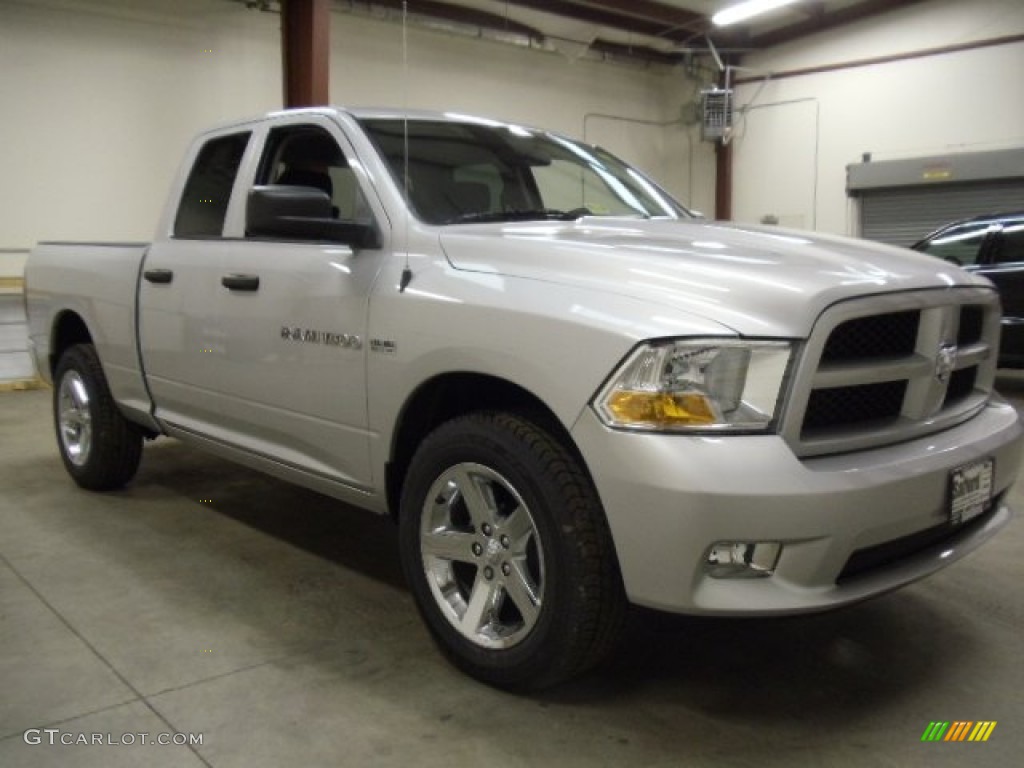 2012 Ram 1500 Express Quad Cab 4x4 - Bright Silver Metallic / Dark Slate Gray/Medium Graystone photo #7