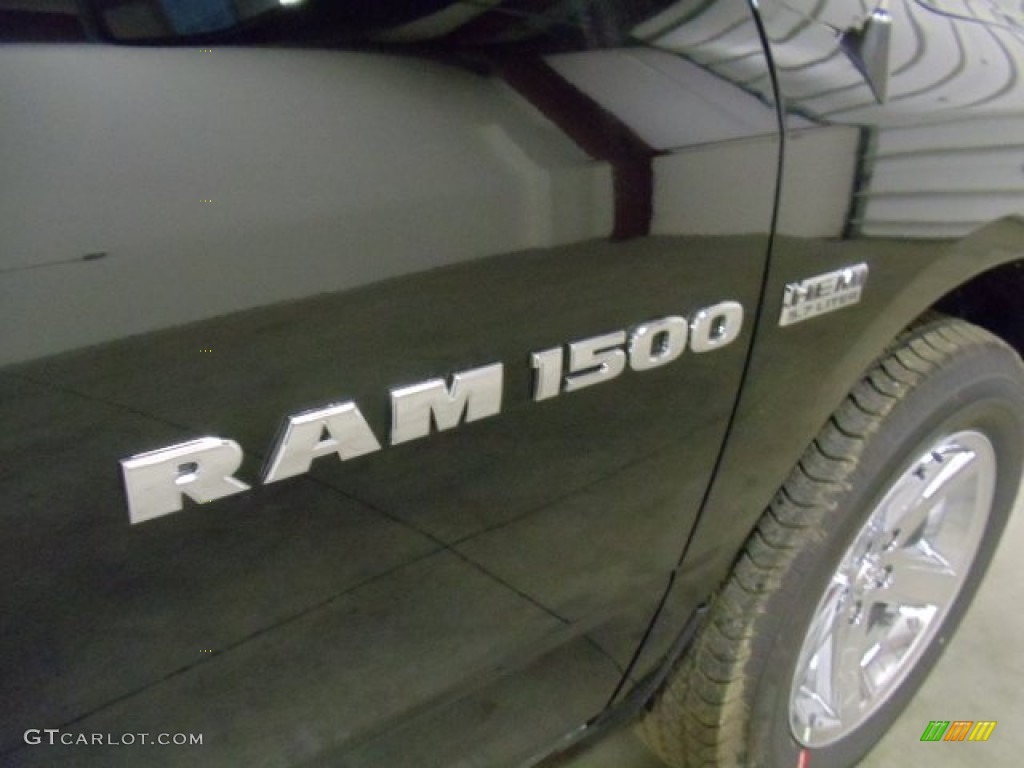 2012 Ram 1500 Express Quad Cab 4x4 - Black / Dark Slate Gray/Medium Graystone photo #28