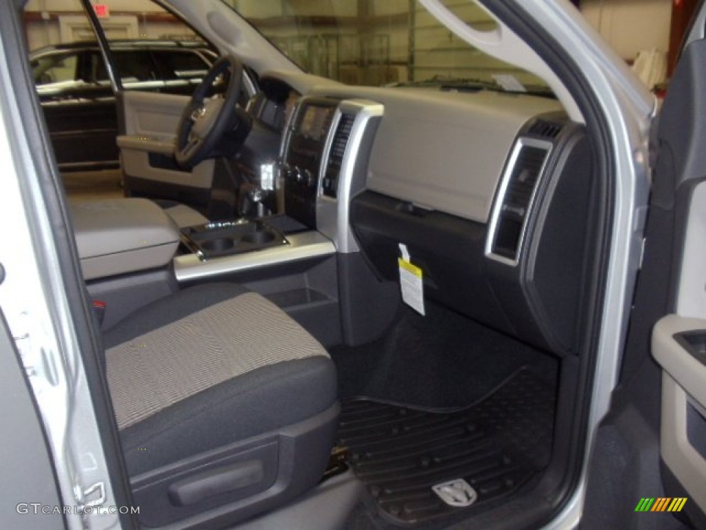 2012 Ram 1500 Outdoorsman Crew Cab 4x4 - Bright Silver Metallic / Dark Slate Gray/Medium Graystone photo #20