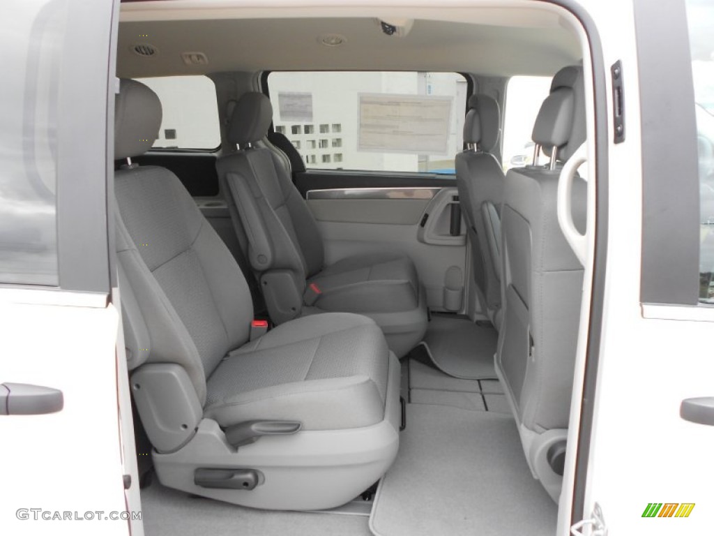 Aero Gray Interior 2012 Volkswagen Routan S Photo #57990647