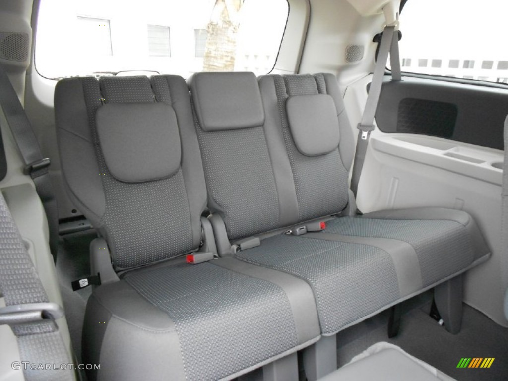 Aero Gray Interior 2012 Volkswagen Routan S Photo #57990656