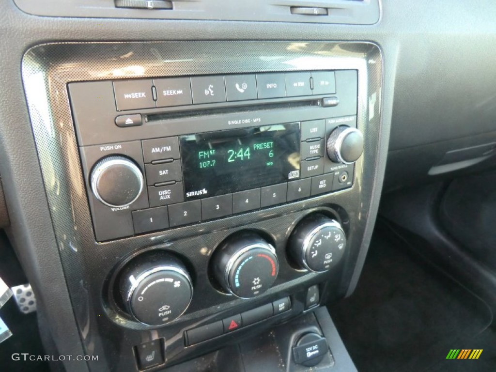 2009 Dodge Challenger R/T Controls Photo #57991661