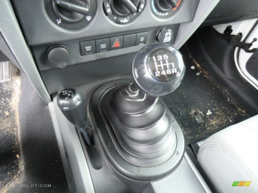 2008 Jeep Wrangler Unlimited Rubicon 4x4 6 Speed Manual Transmission Photo #57993554