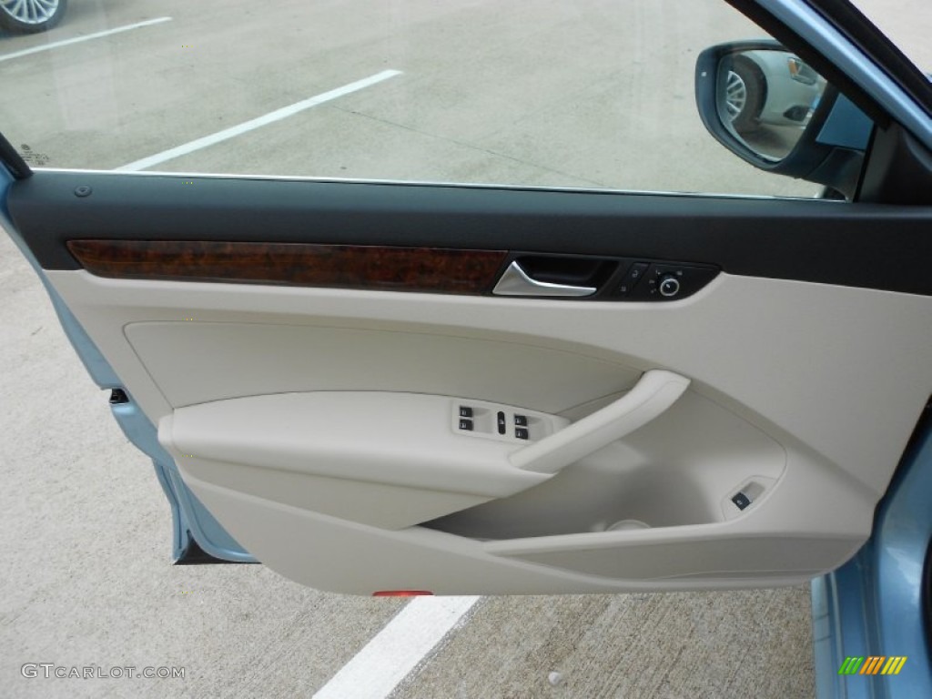 2012 Volkswagen Passat 2.5L SEL Cornsilk Beige Door Panel Photo #57993872