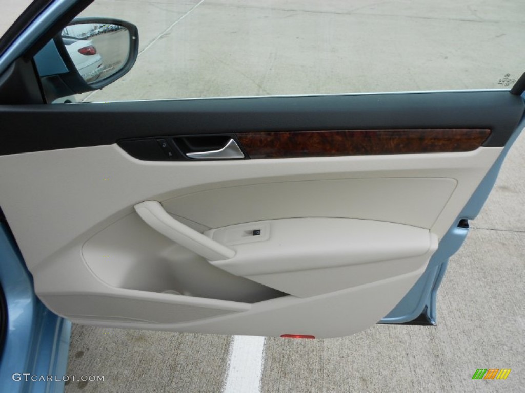 2012 Volkswagen Passat 2.5L SEL Cornsilk Beige Door Panel Photo #57993890