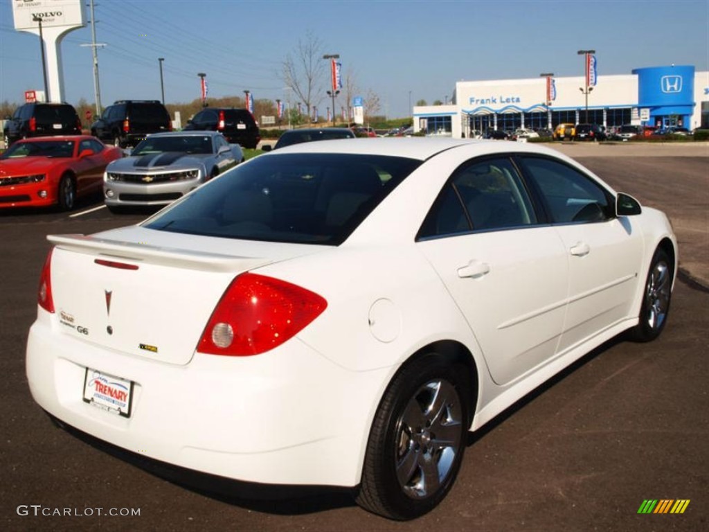 2010 G6 Sedan - Summit White / Ebony photo #3