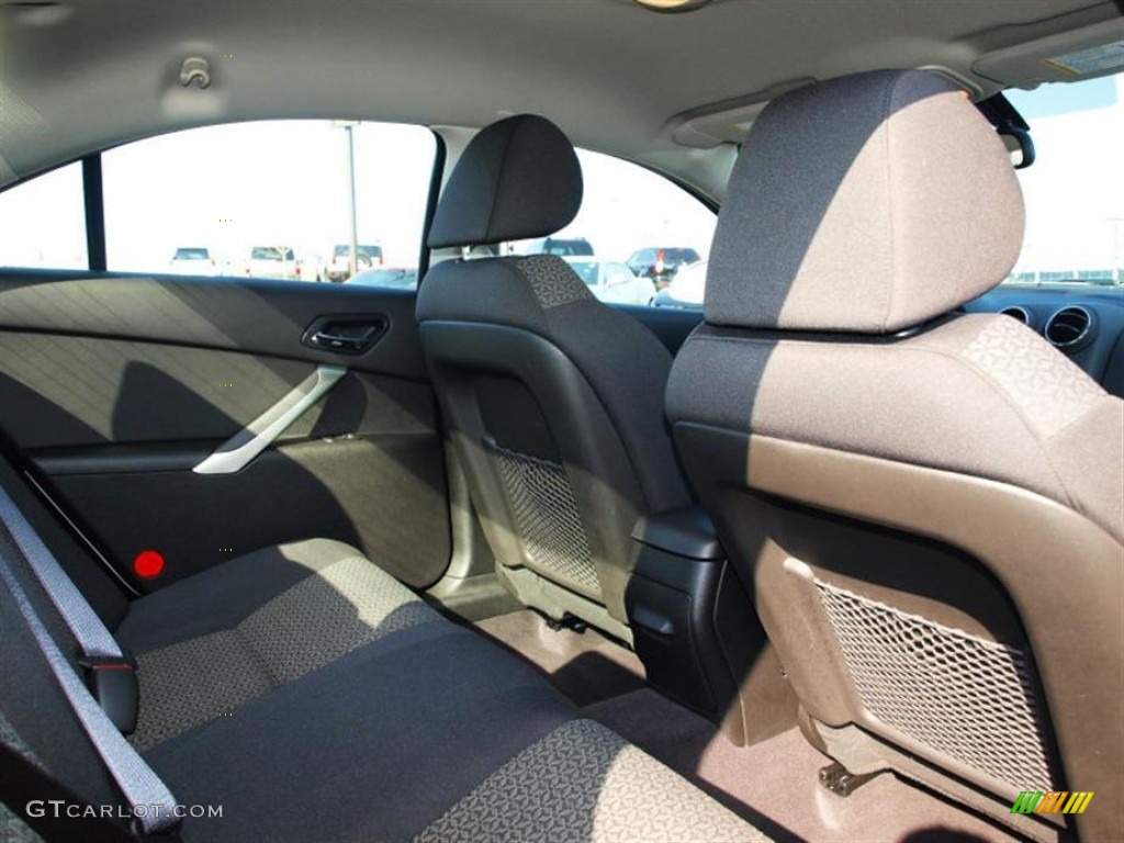 2010 G6 Sedan - Summit White / Ebony photo #8