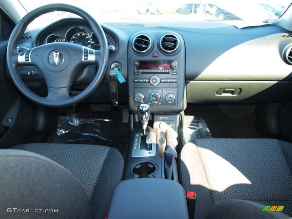 2010 G6 Sedan - Summit White / Ebony photo #9