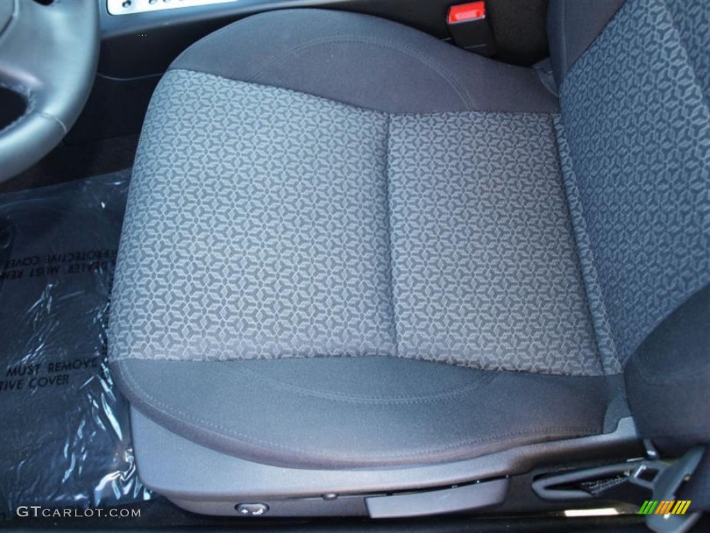 2010 G6 Sedan - Summit White / Ebony photo #15