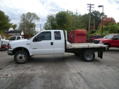 2004 Ford F550 Super Duty XL SuperCab 4x4 Stake Truck Data, Info and Specs