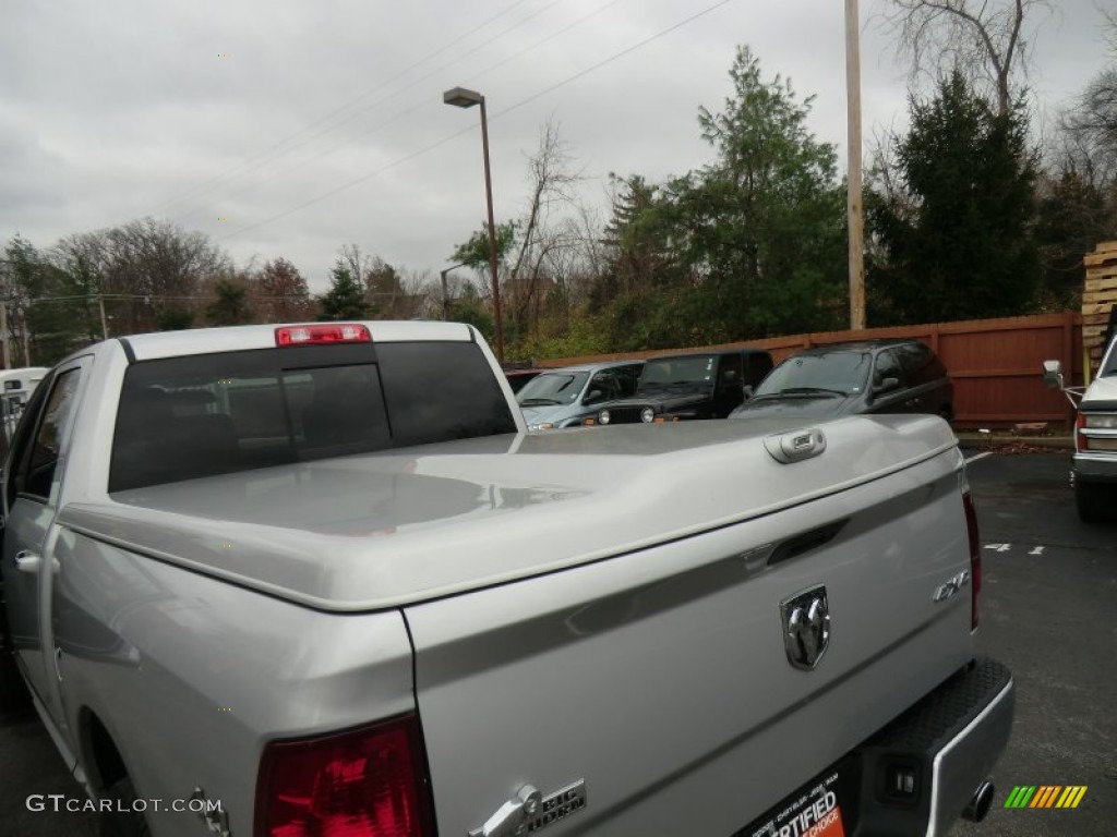 2010 Ram 1500 Big Horn Crew Cab 4x4 - Bright Silver Metallic / Dark Slate/Medium Graystone photo #11