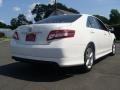 Super White - Camry SE Photo No. 4