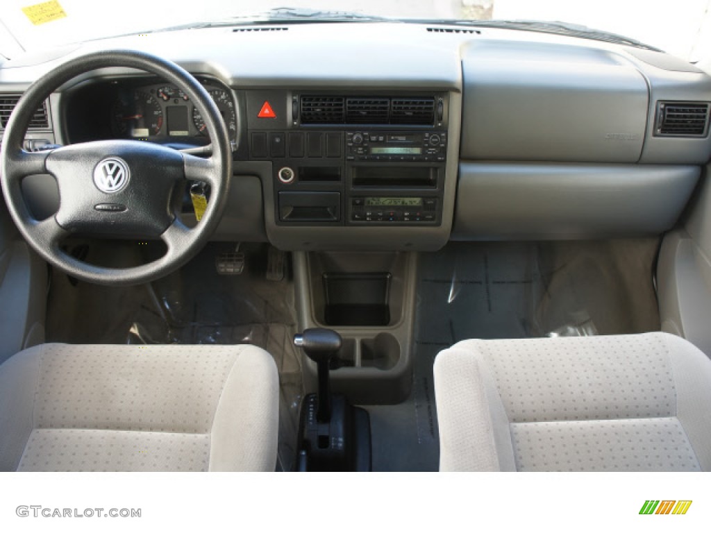 2000 Volkswagen EuroVan MV Gray Dashboard Photo #57998960