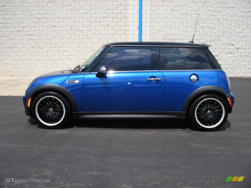 2005 Cooper S Hardtop - Hyper Blue Metallic / Lapis Blue/Panther Black photo #2