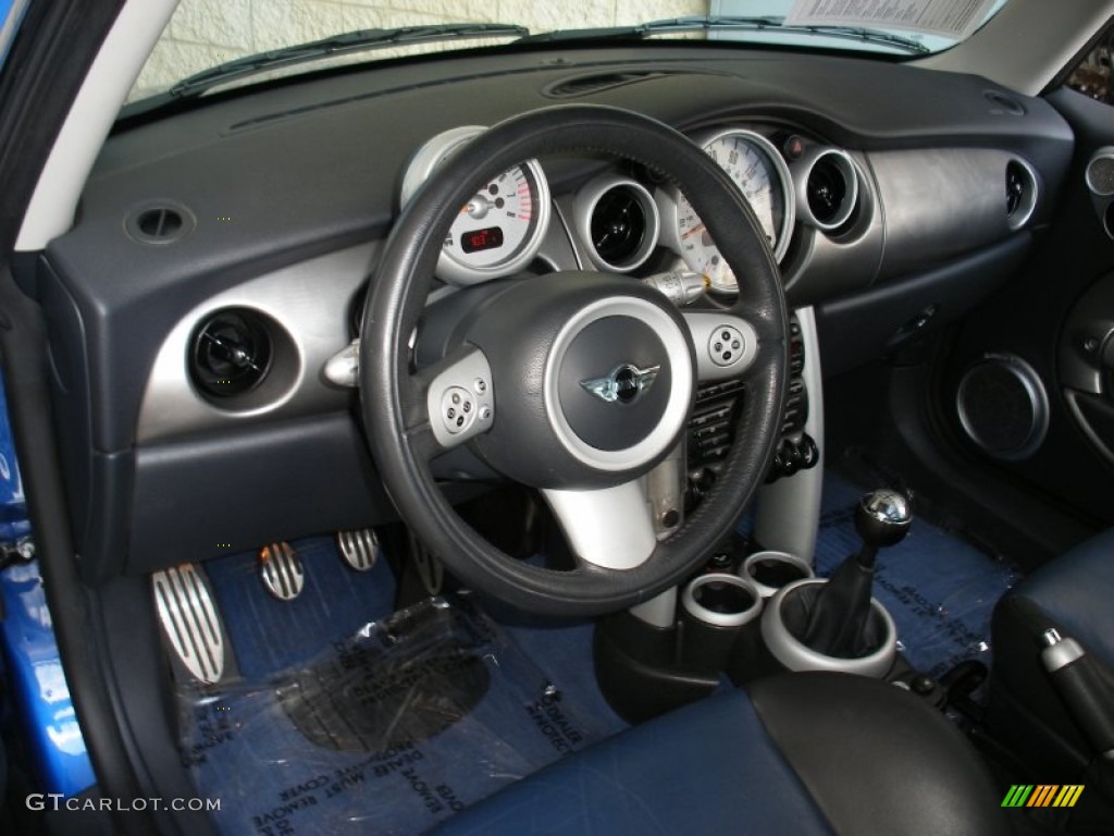 2005 Cooper S Hardtop - Hyper Blue Metallic / Lapis Blue/Panther Black photo #14