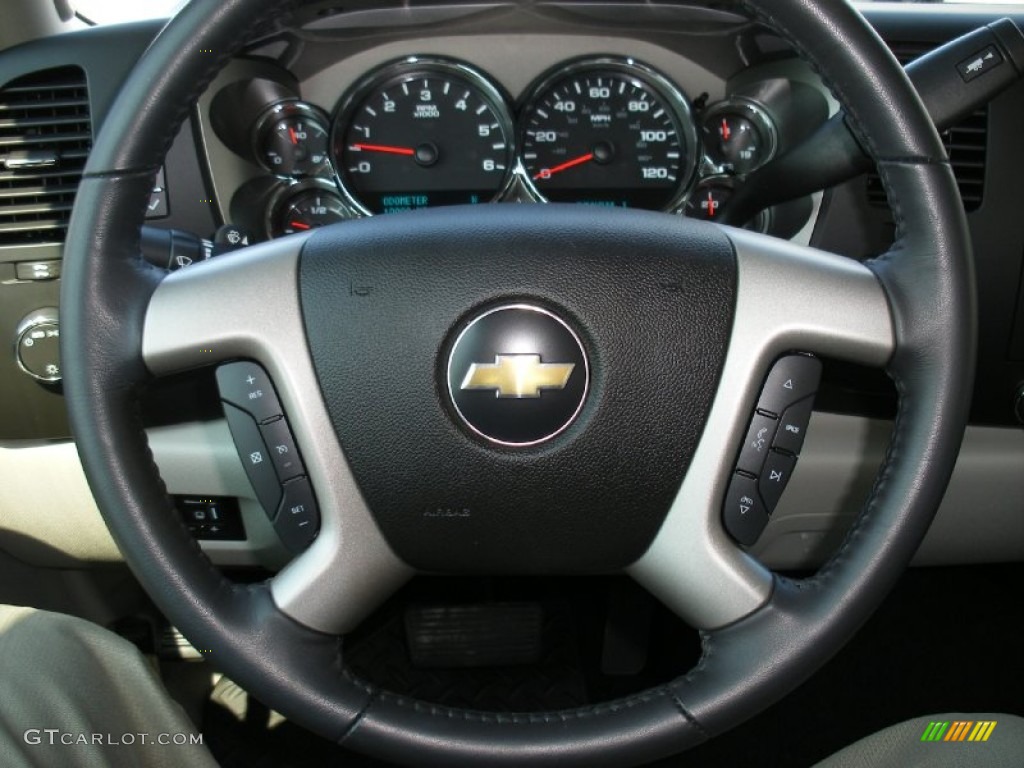 2009 Chevrolet Silverado 2500HD LT Crew Cab 4x4 Light Titanium/Ebony Steering Wheel Photo #58008848