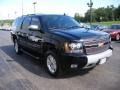 Black - Suburban 1500 LT 4x4 Photo No. 2
