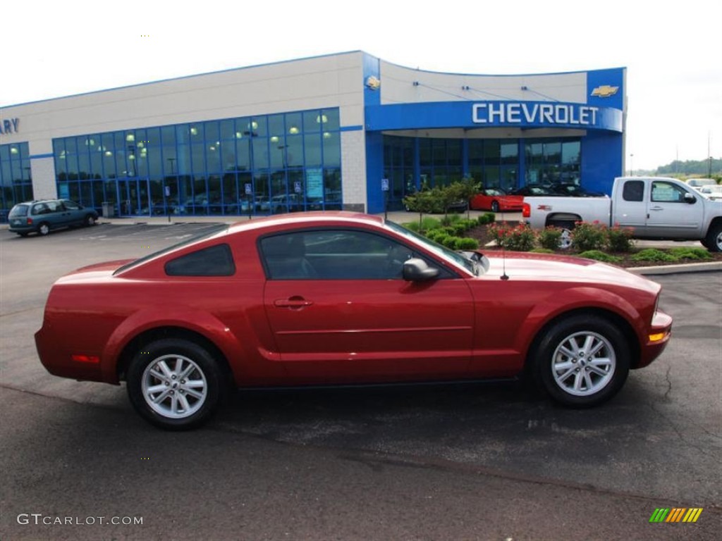 2005 Mustang V6 Deluxe Coupe - Redfire Metallic / Light Graphite photo #1