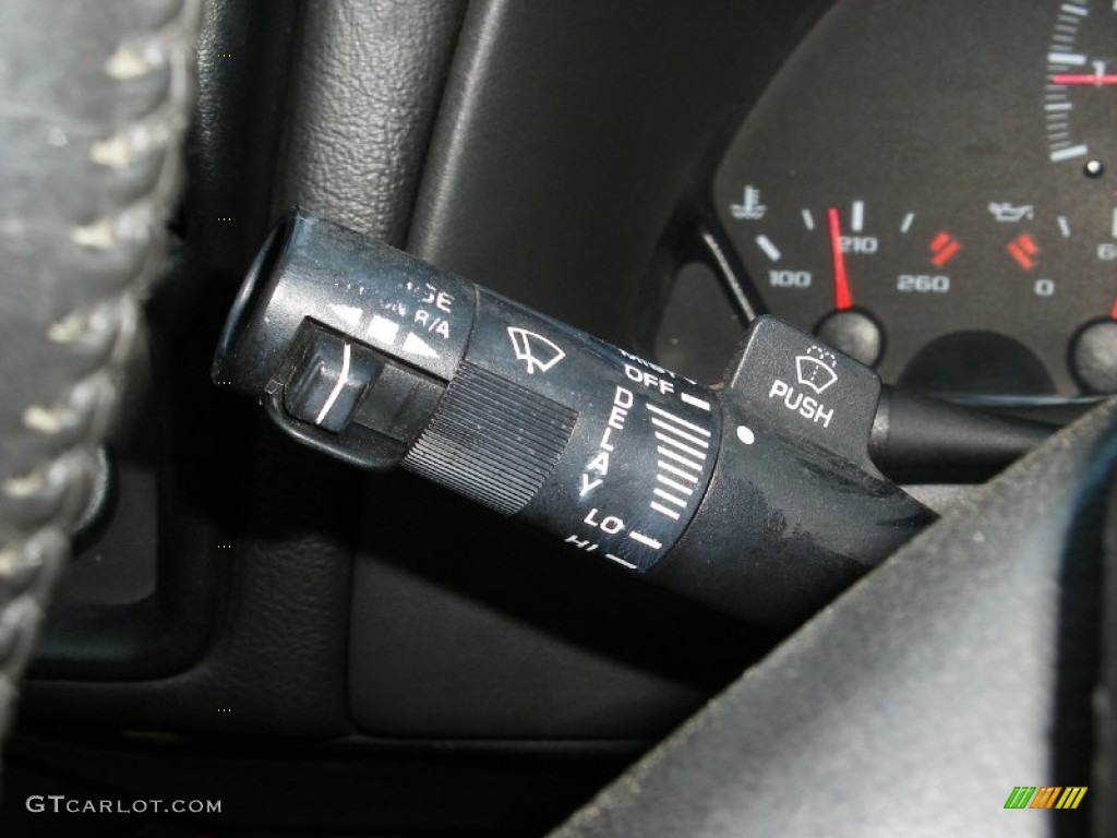 2002 Chevrolet Camaro Convertible Controls Photos