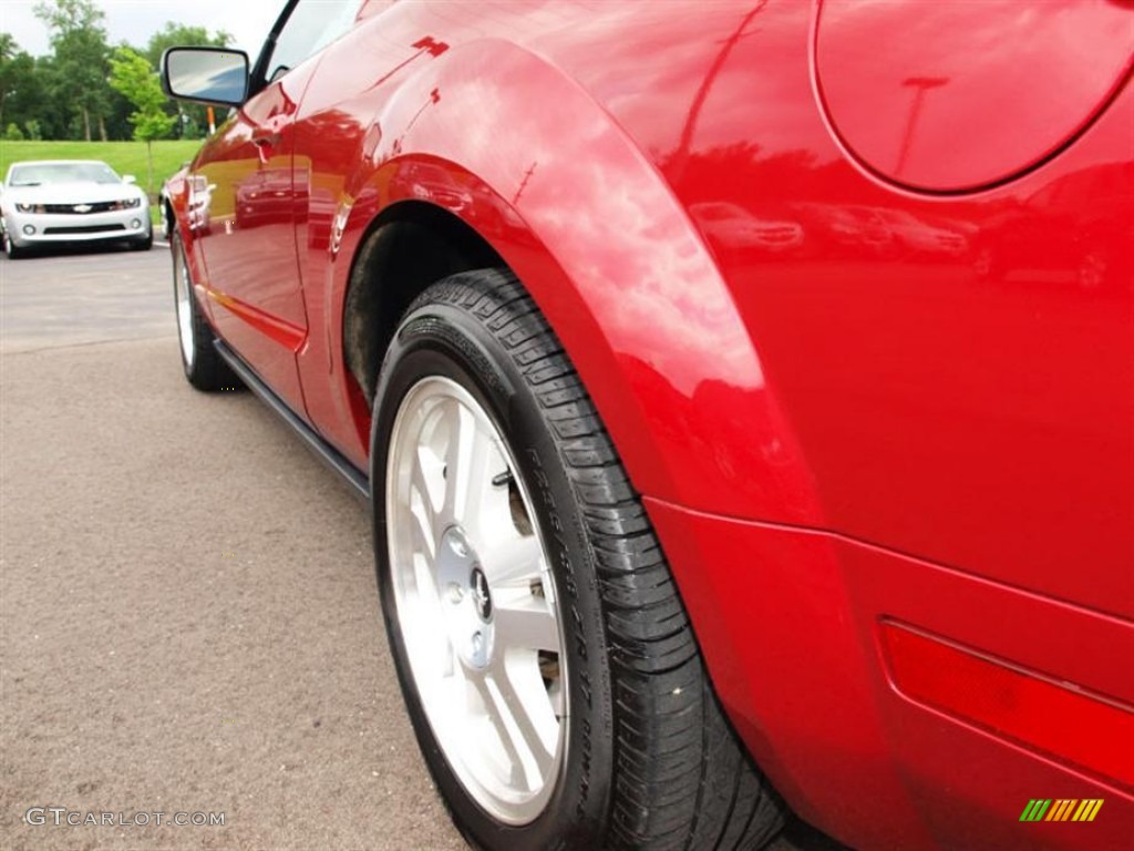 2007 Mustang V6 Deluxe Coupe - Redfire Metallic / Light Graphite photo #4