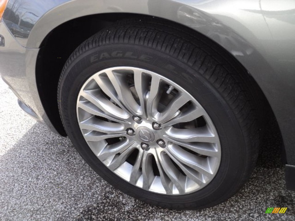 2012 Chrysler 200 Limited Sedan Wheel Photo #58017554