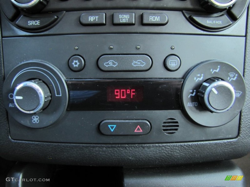 2007 Pontiac G6 GTP Sedan Controls Photo #58019012