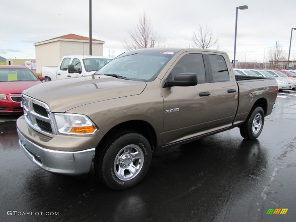 2009 Ram 1500 SLT Quad Cab 4x4 - Austin Tan Pearl / Light Pebble Beige/Bark Brown photo #3