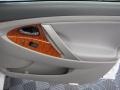 Super White - Camry XLE Photo No. 19