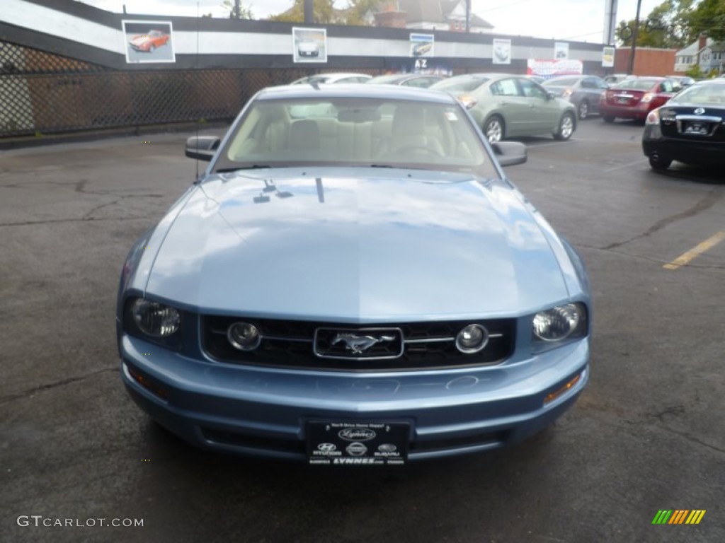 2007 Mustang V6 Premium Coupe - Windveil Blue Metallic / Medium Parchment photo #2