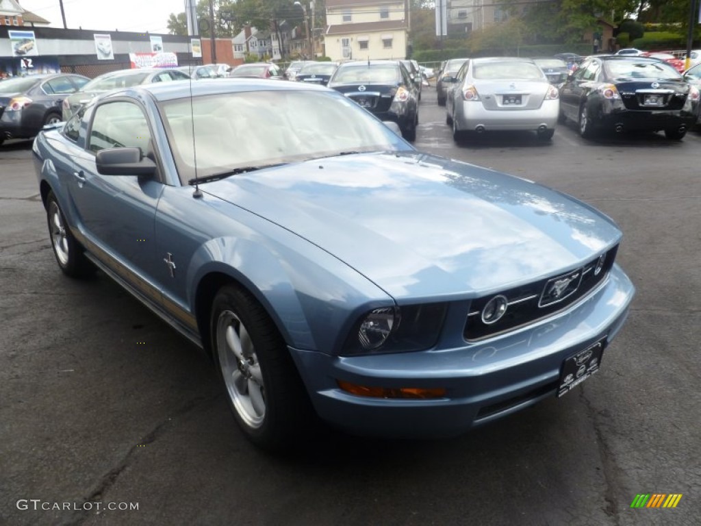 2007 Mustang V6 Premium Coupe - Windveil Blue Metallic / Medium Parchment photo #4