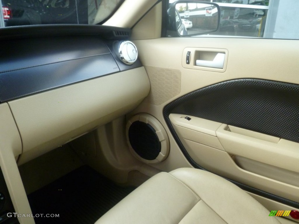 2007 Mustang V6 Premium Coupe - Windveil Blue Metallic / Medium Parchment photo #25