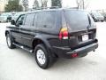 Solano Black Pearl - Montero Sport XLS 4x4 Photo No. 2