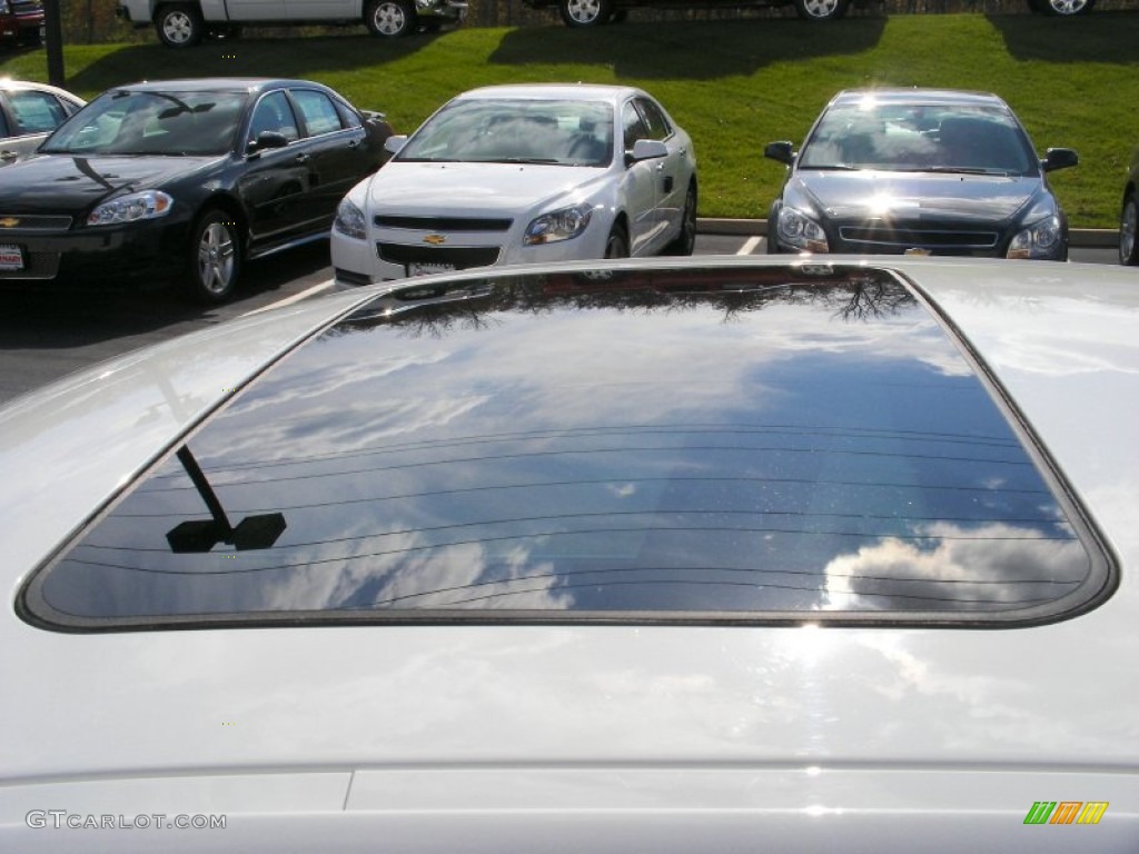 2004 3 Series 330xi Sedan - Alpine White / Sand photo #30