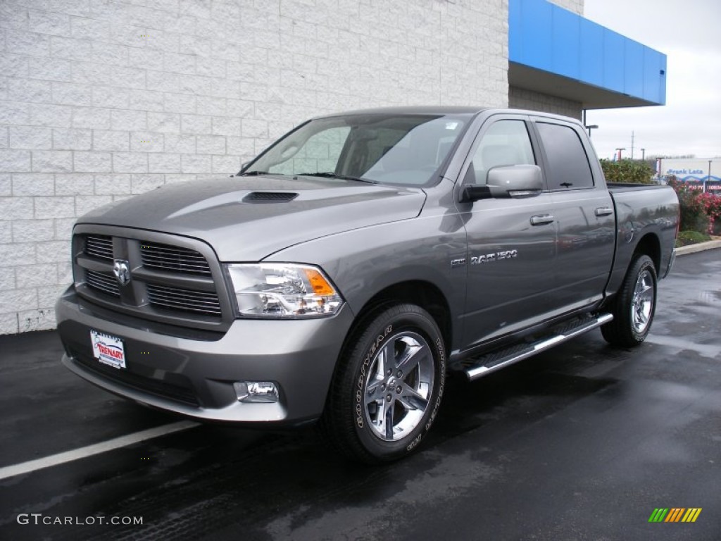 Mineral Gray Metallic Dodge Ram 1500