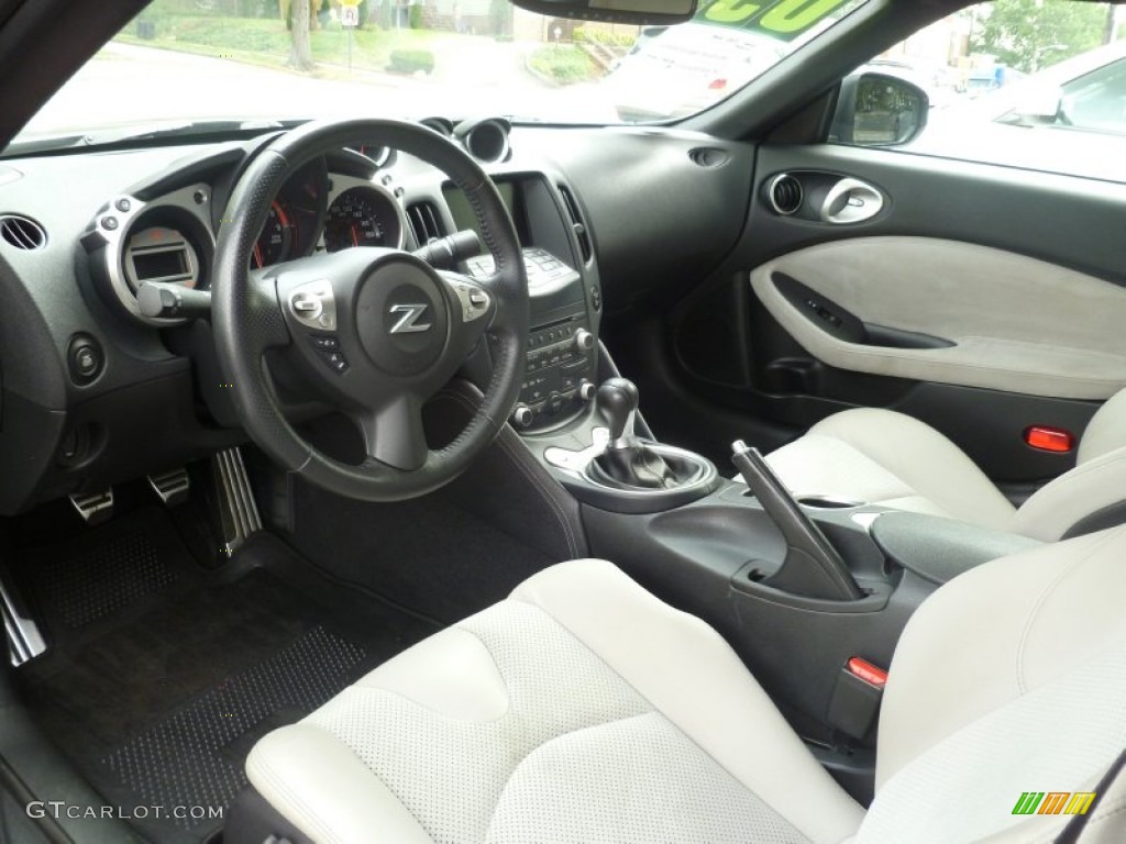 Gray Leather Interior 2009 Nissan 370Z Sport Touring Coupe Photo #58031921