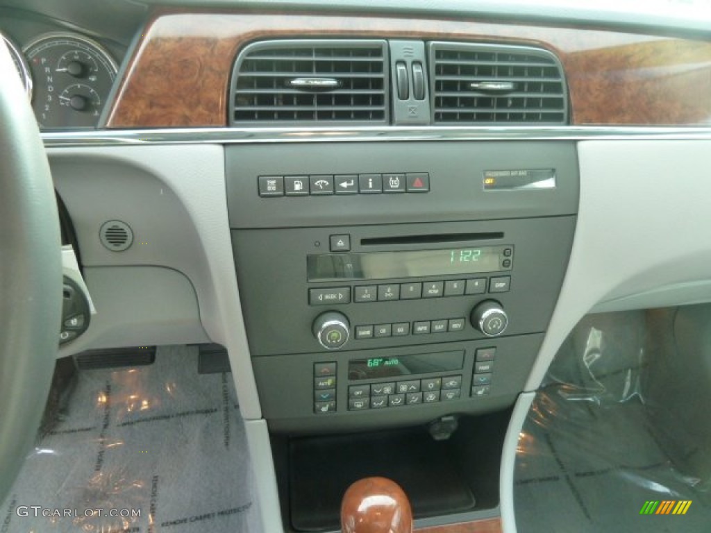 2005 Buick LaCrosse CXS Controls Photo #58034720