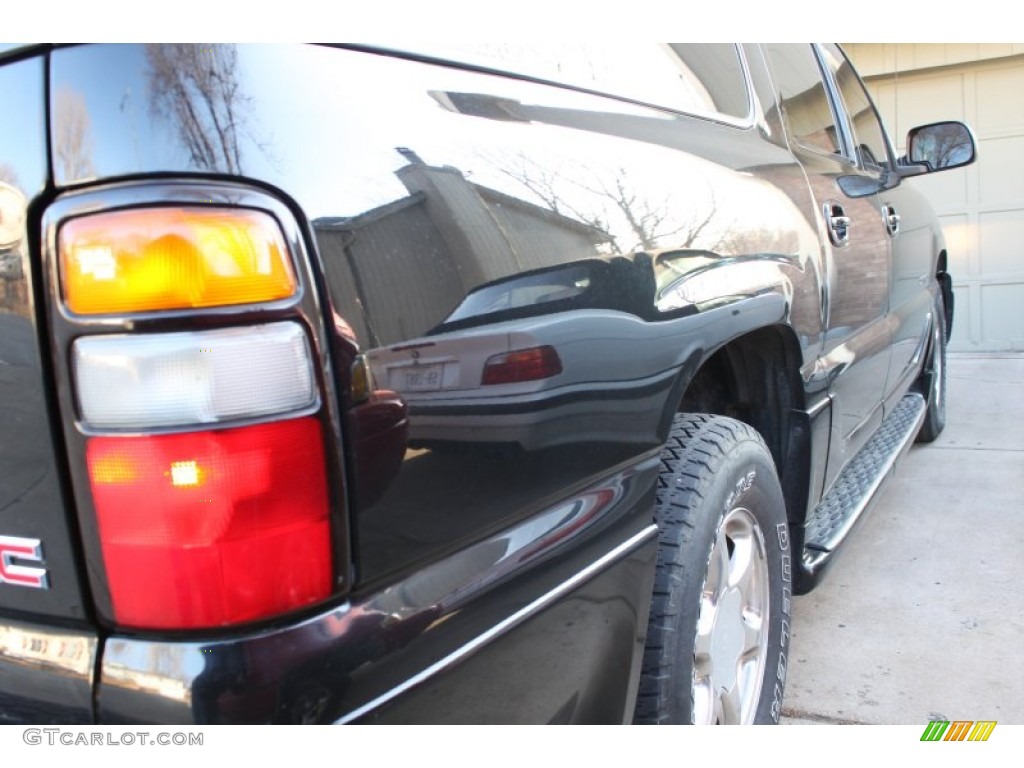 2004 Yukon XL Denali AWD - Onyx Black / Stone Gray photo #33