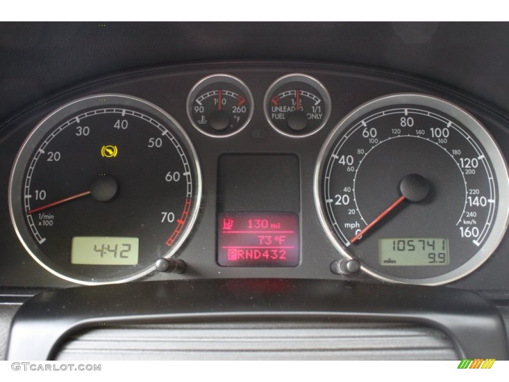 2002 Volkswagen Passat GLX 4Motion Sedan Gauges Photos