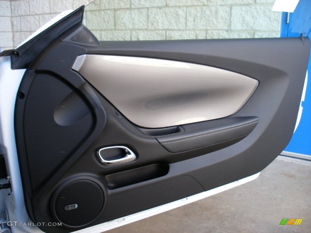 2010 Chevrolet Camaro SS/RS Coupe Black Door Panel Photo #58038466