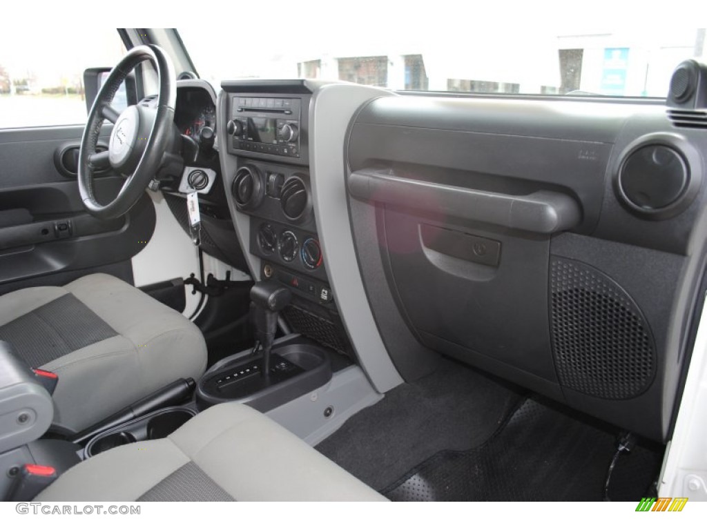 2009 Wrangler X 4x4 - Stone White / Dark Slate Gray/Medium Slate Gray photo #4