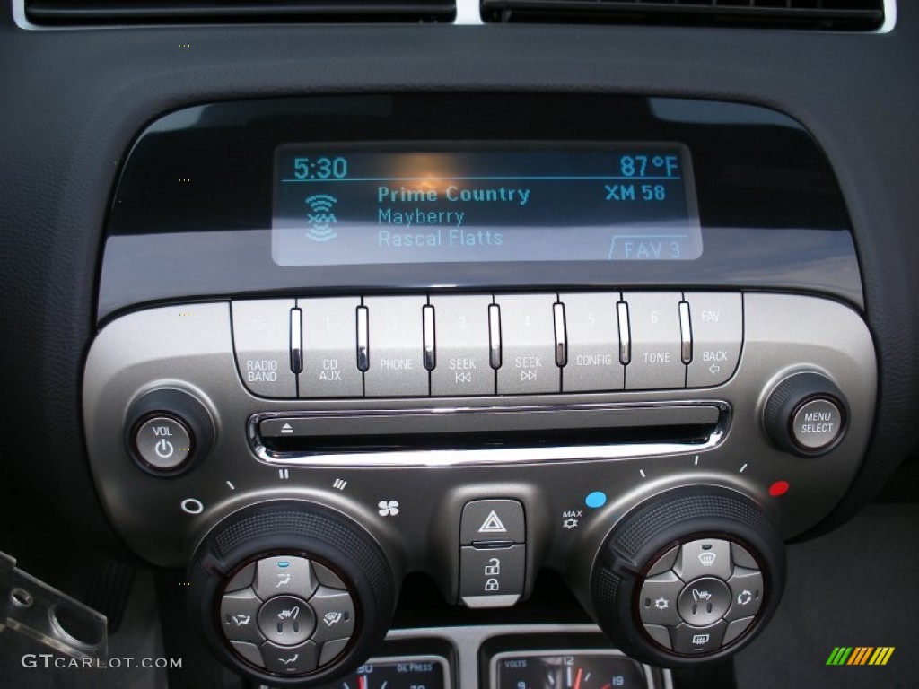 2011 Chevrolet Camaro SS/RS Synergy Series Convertible Controls Photos