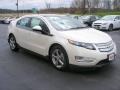 White Diamond Tricoat - Volt Hatchback Photo No. 4
