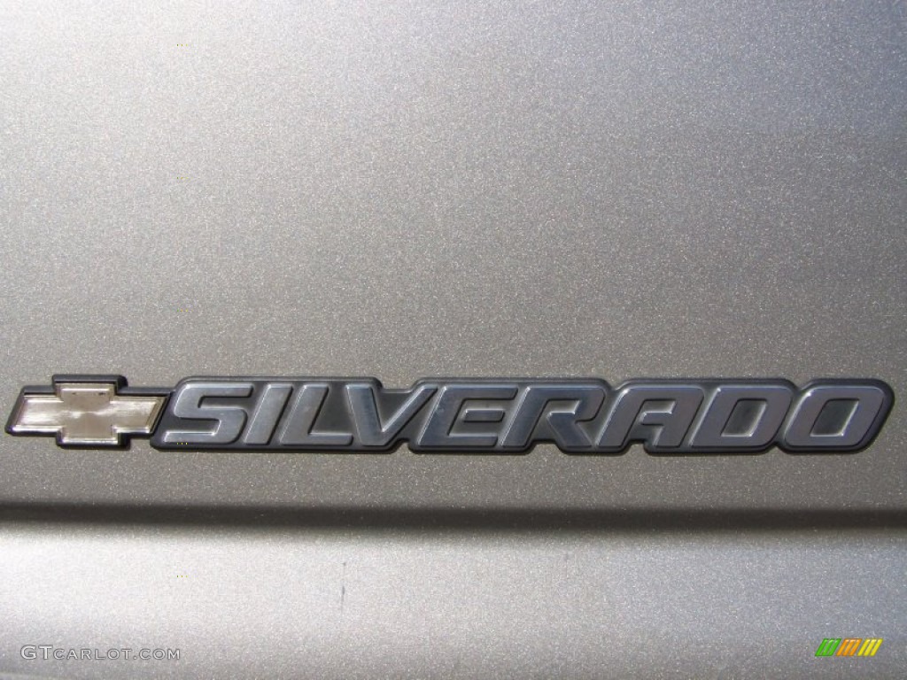 2003 Silverado 1500 LT Crew Cab - Light Pewter Metallic / Medium Gray photo #37