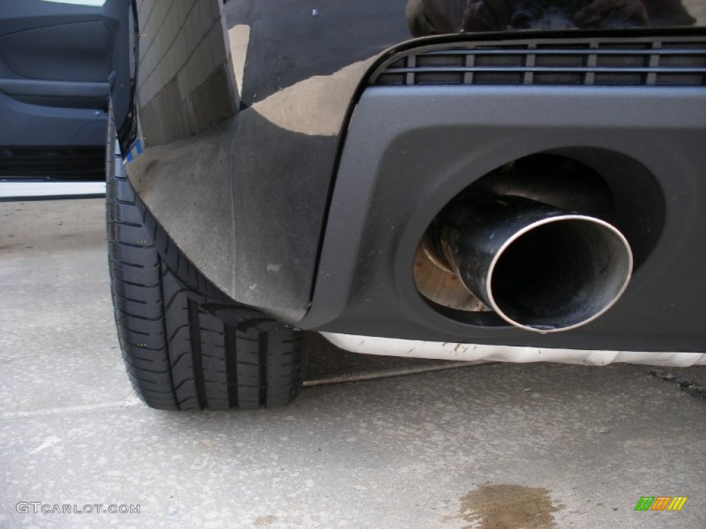 2011 Chevrolet Camaro LT Coupe Exhaust Photos